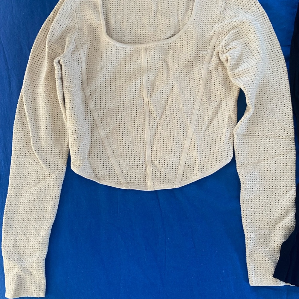 Bundle of Zara long sleeve crop tops! - Picture 7 of 8